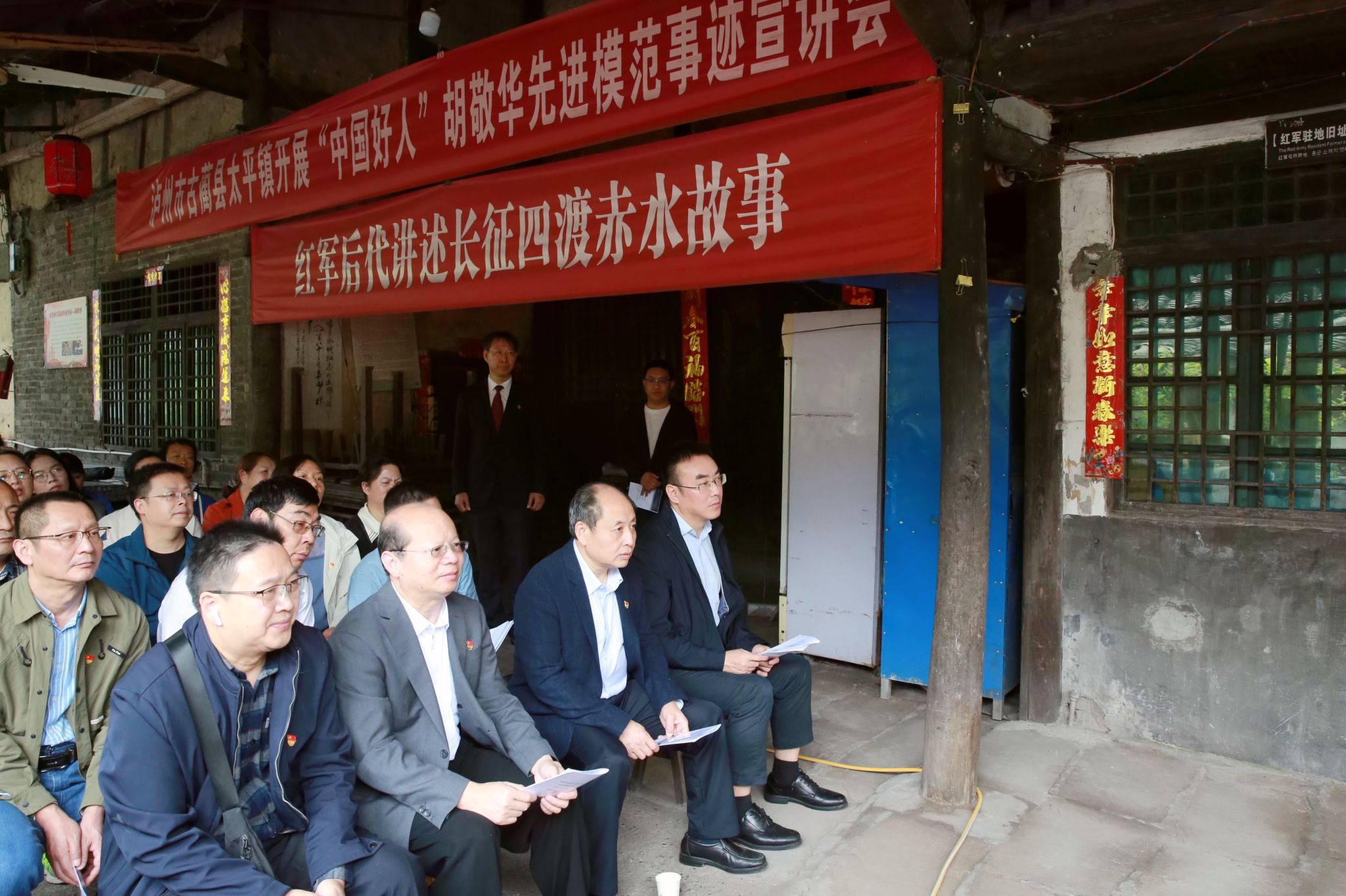 原图大小:7.60MB文件名称:7D8A7156.JPG
